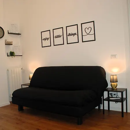Viva La Vida In Apartment *